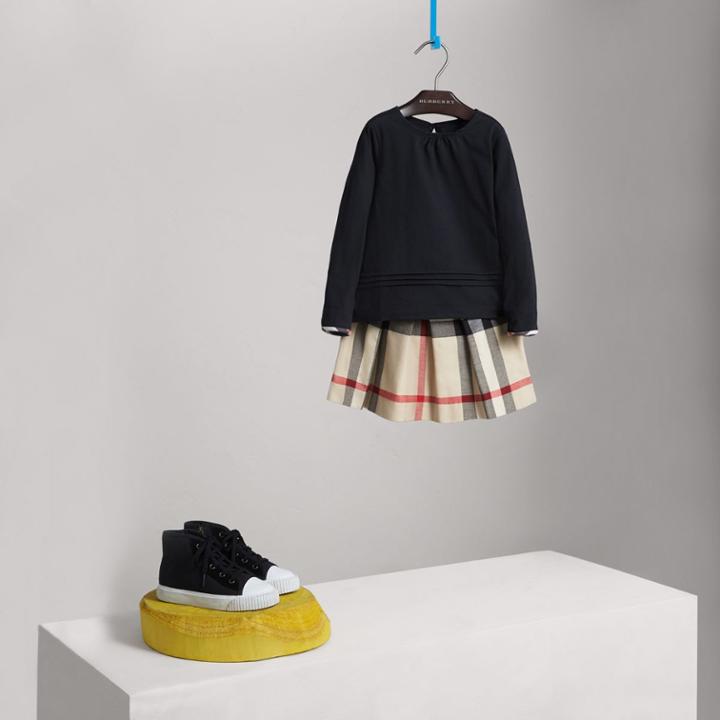 Burberry Burberry Long-sleeve Pleat And Check Detail Cotton T-shirt, Size: 6y, Blue