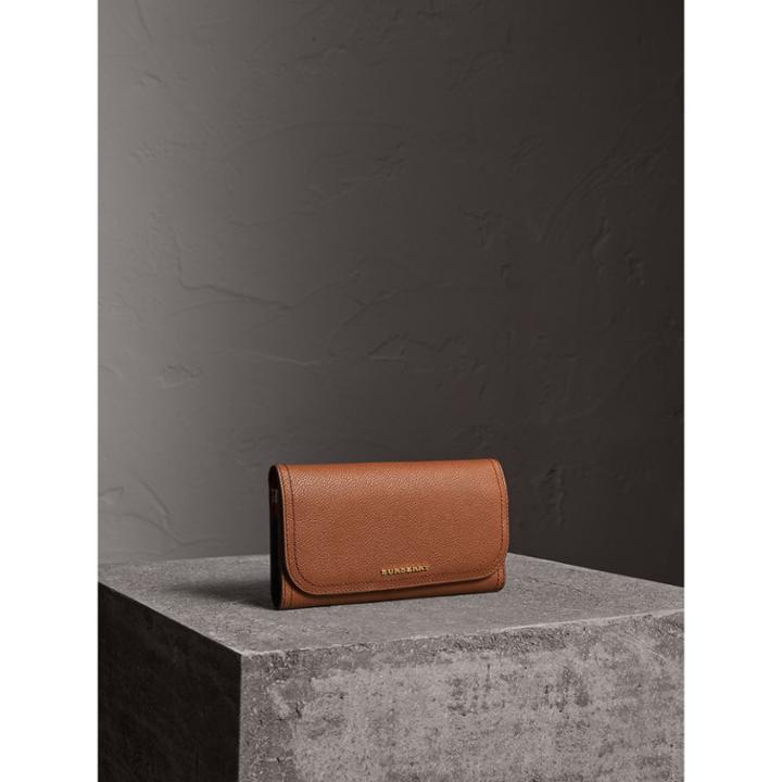 Burberry Burberry Two-tone Leather Continental Wallet And Coin Case, Beige