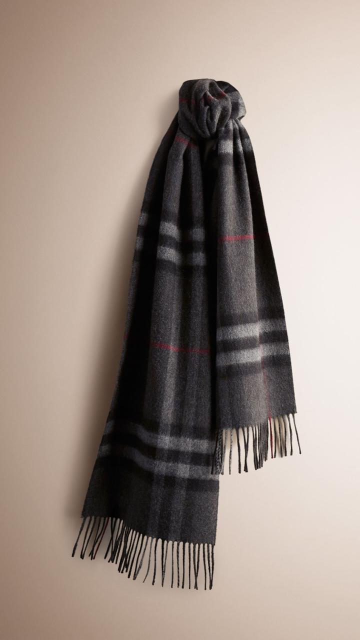 Burberry Burberry The Classic Cashmere Scarf In Heritage Check, Grey