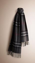 Burberry Burberry The Classic Cashmere Scarf In Heritage Check, Grey