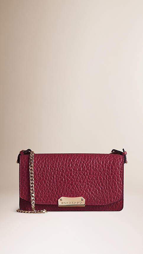 Burberry Signature Grain Leather Clutch Bag With Chain
