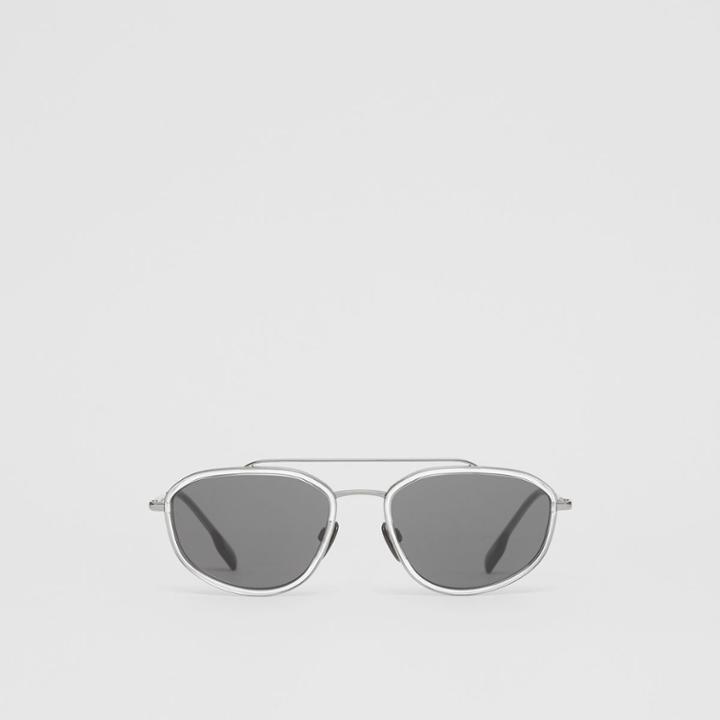 Burberry Burberry Geometric Navigator Sunglasses, Grey