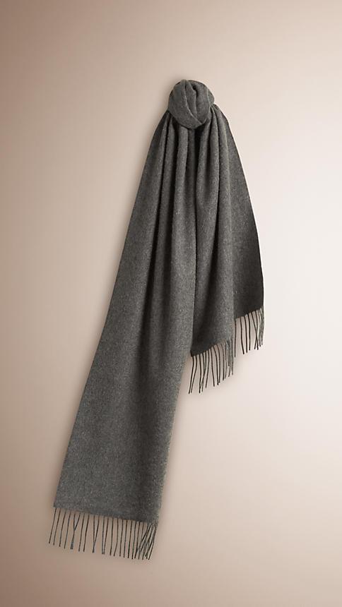 Burberry The Classic Cashmere Scarf