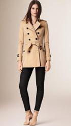 Burberry The Chelsea Short Heritage Trench Coat