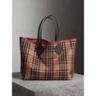 Burberry Burberry The Giant Reversible Tote In Tartan Cotton, Brown