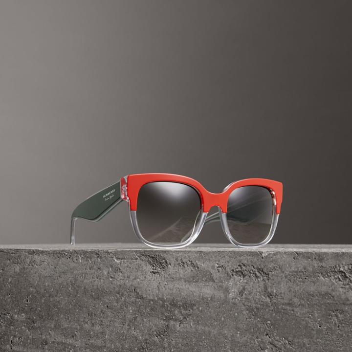 Burberry Burberry Two-tone Oversize Square Frame Sunglasses, Orange
