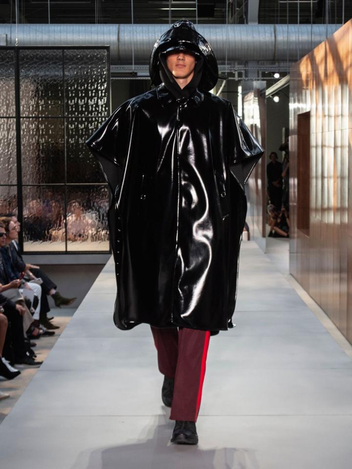 Burberry Burberry Vinyl Belted Cape, Size: M/l, Black