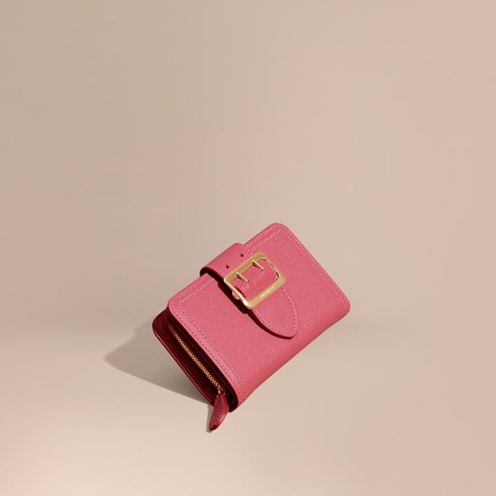 Burberry Burberry Buckle Detail Grainy Leather Wallet, Red