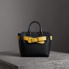 Burberry Burberry The Small Leather Belt Bag, Black
