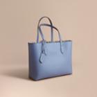 Burberry Burberry The Medium Reversible Tote In Haymarket Check And Leather, Blue