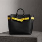 Burberry Burberry The Large Leather Belt Bag, Black