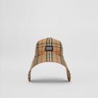 Burberry Burberry Logo Appliqu Vintage Check Bonnet Cap, Beige