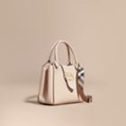 Burberry Burberry The Medium Buckle Tote In Grainy Leather, Grey