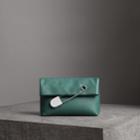 Burberry Burberry The Medium Pin Clutch In Leather, Green