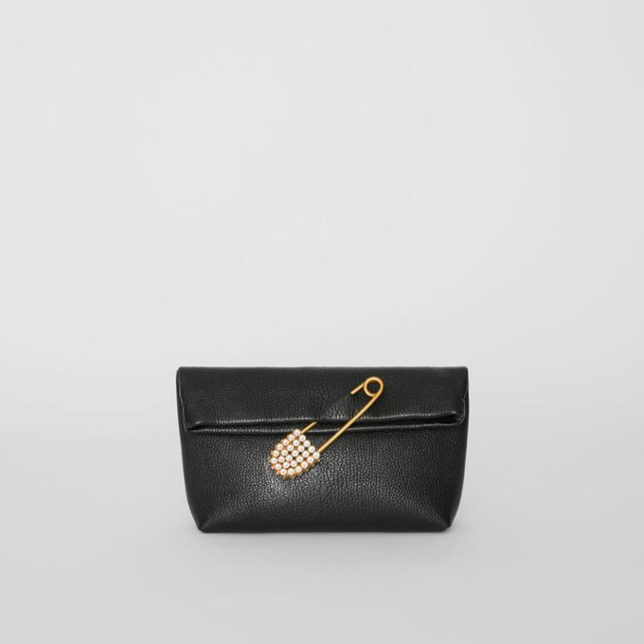 Burberry Burberry The Small Pin Clutch In Leather, Black