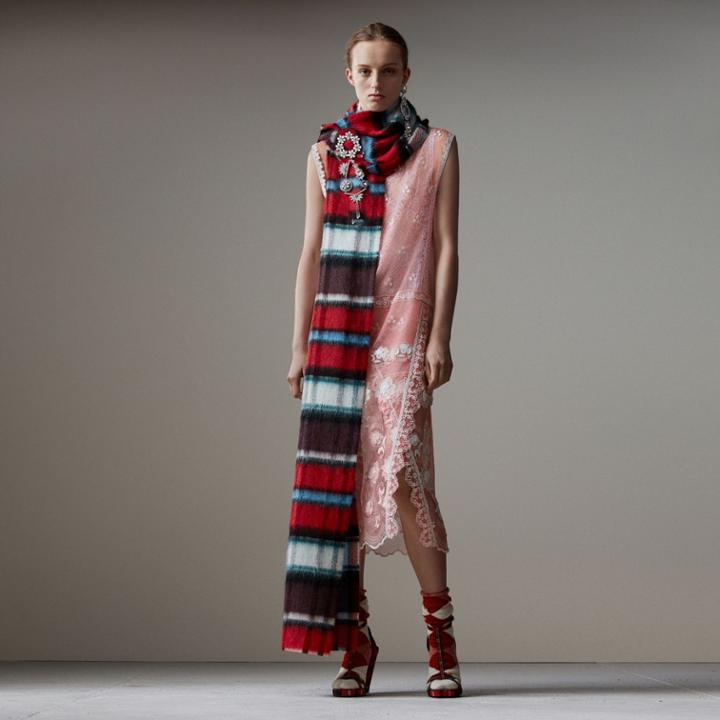 Burberry Burberry Sleeveless Chantilly Lace Embroidered Tulle Dress, Size: 08, Pink