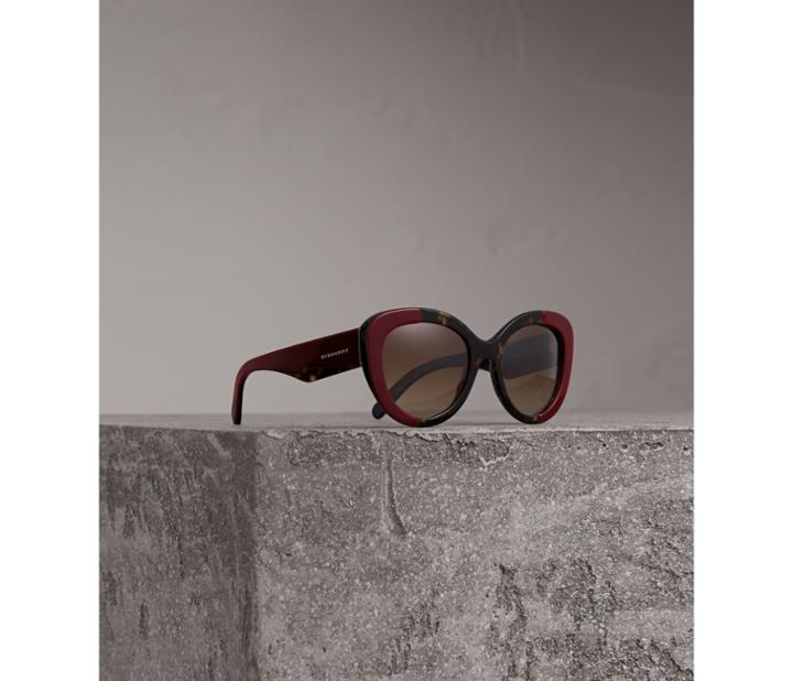 Burberry Burberry Round Frame Sunglasses, Red