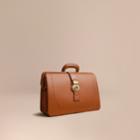 Burberry Burberry The Trench Leather Doctor's Bag, Brown