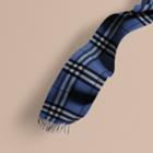 Burberry Burberry The Classic Cashmere Scarf In Check, Blue