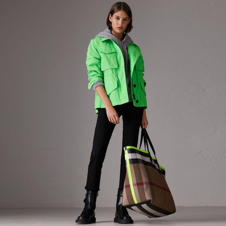 Burberry Burberry Shape-memory Taffeta Field Jacket, Size: 06
