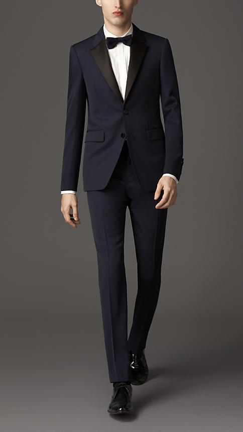 Burberry Modern Fit Virgin Wool Tuxedo