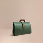 Burberry Burberry The Trench Leather Doctor's Bag With Alligator, Green