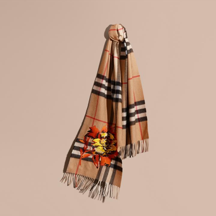 Burberry Burberry The Classic Cashmere Scarf With Embroidered Peony Rose, Brown