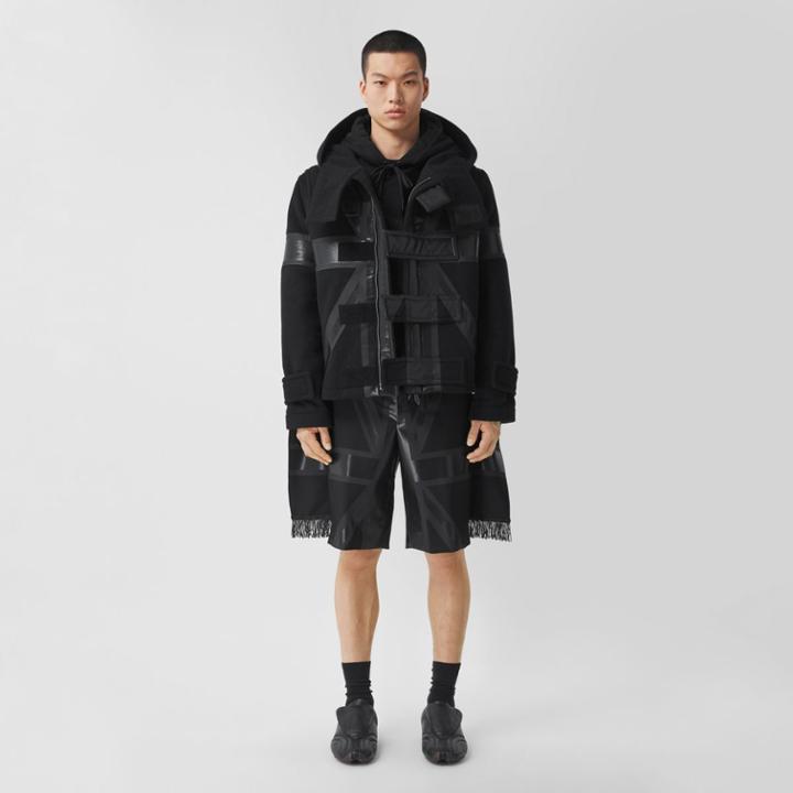 Burberry Burberry Flag Print Technical Wool Cropped Duffle Coat, Size: 44