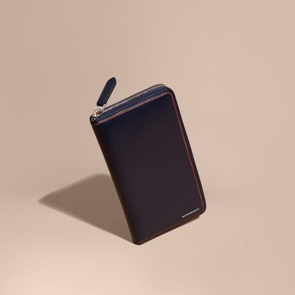 Burberry Border Detail London Leather Ziparound Wallet