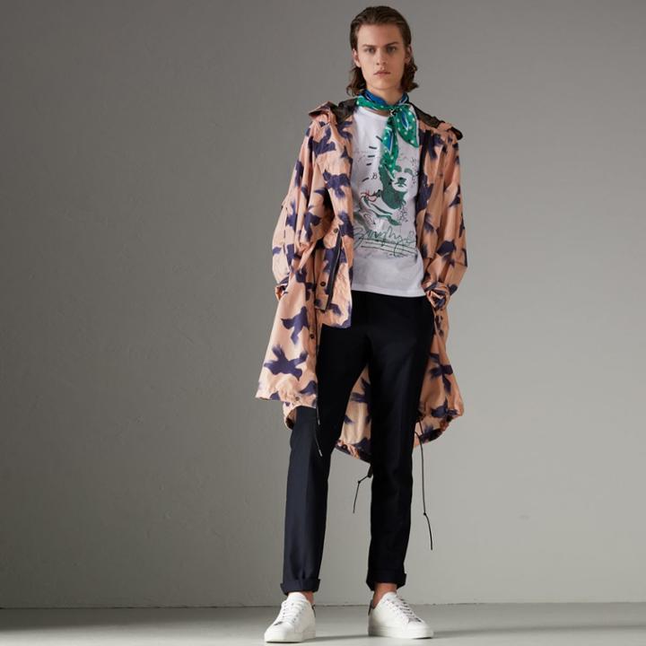 Burberry Burberry Bird Print Lightweight Parka, Size: 38