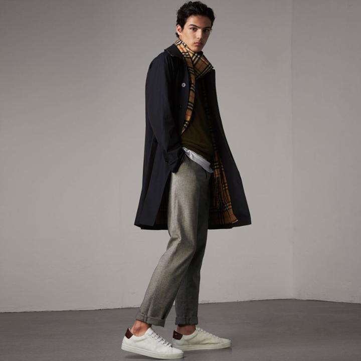 Burberry Burberry The Camden Car Coat, Size: 38, Blue