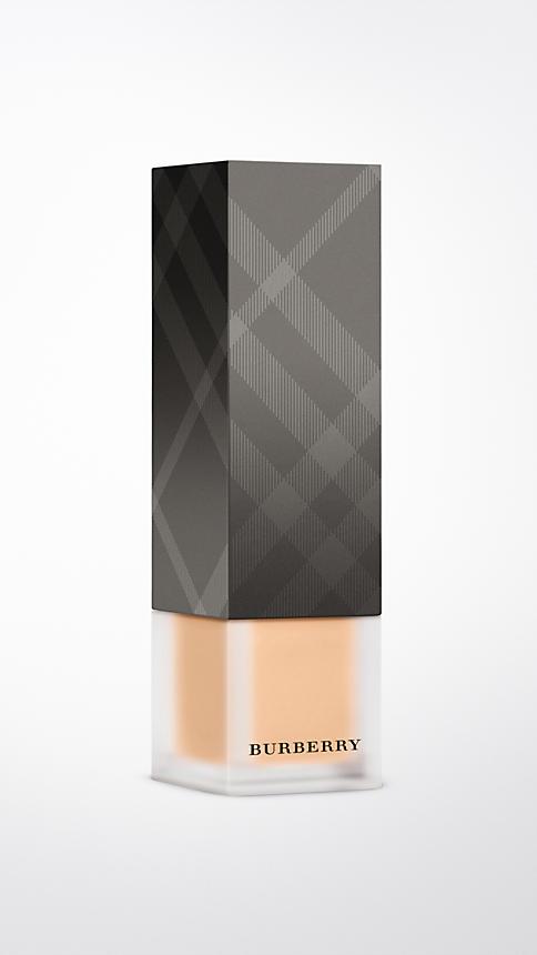 Burberry Burberry Cashmere Sunscreen Broad Spectrum Spf 20 Honey No.32