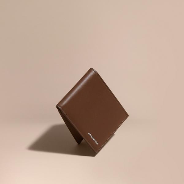 Burberry Smooth Leather Folding Wallet With Printed Lining