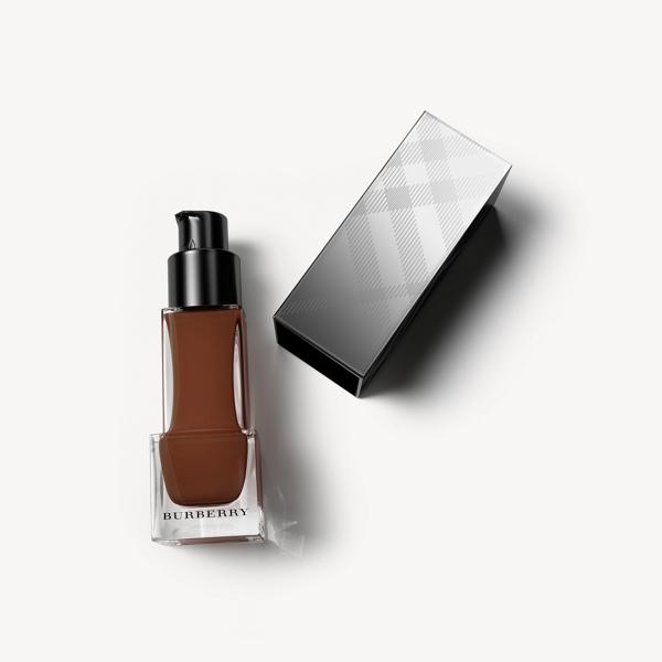 Burberry Fresh Glow Foundation Sunscreen Broad Spectrum Spf 12 - Deep Brown No.66
