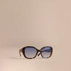 Burberry Burberry Buckle Detail Oversize Square Frame Sunglasses, Green