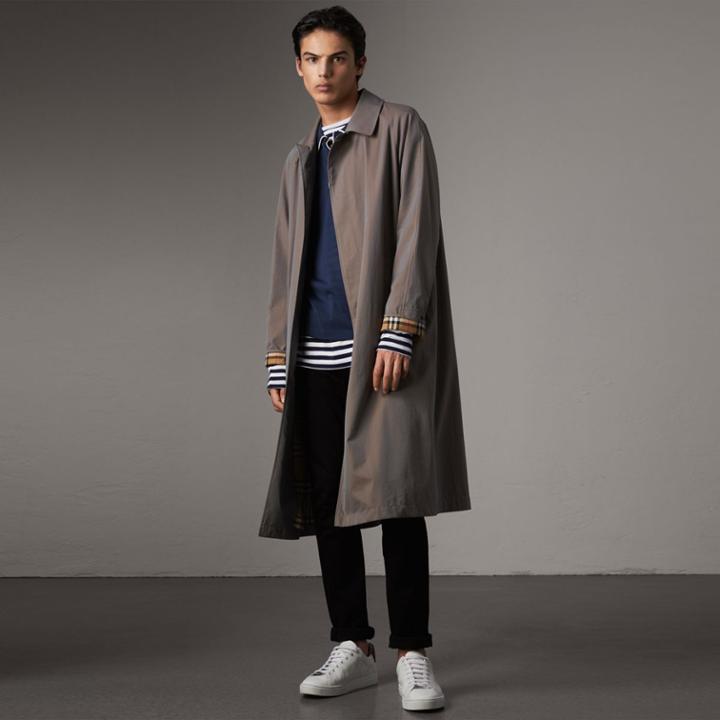 Burberry Burberry The Brighton Car Coat, Size: 44, Purple