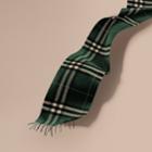 Burberry Burberry The Classic Cashmere Scarf In Check, Green