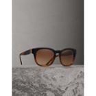 Burberry Burberry Buckle Detail Square Frame Sunglasses, Black