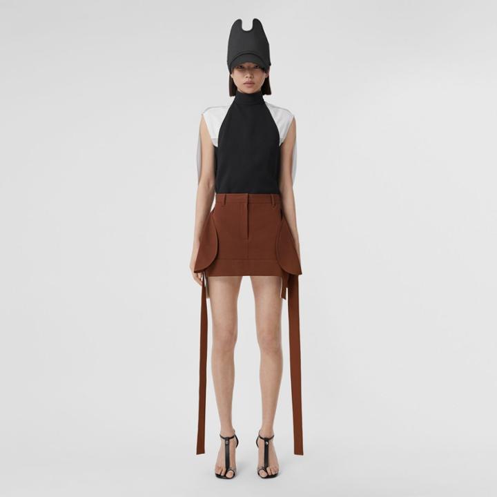 Burberry Burberry Strap Detail Grain De Poudre Wool Mini Skirt, Size: 04