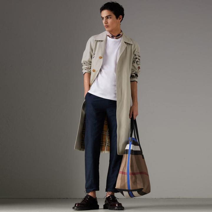 Burberry Burberry Sketch Print Car Coat, Size: 52