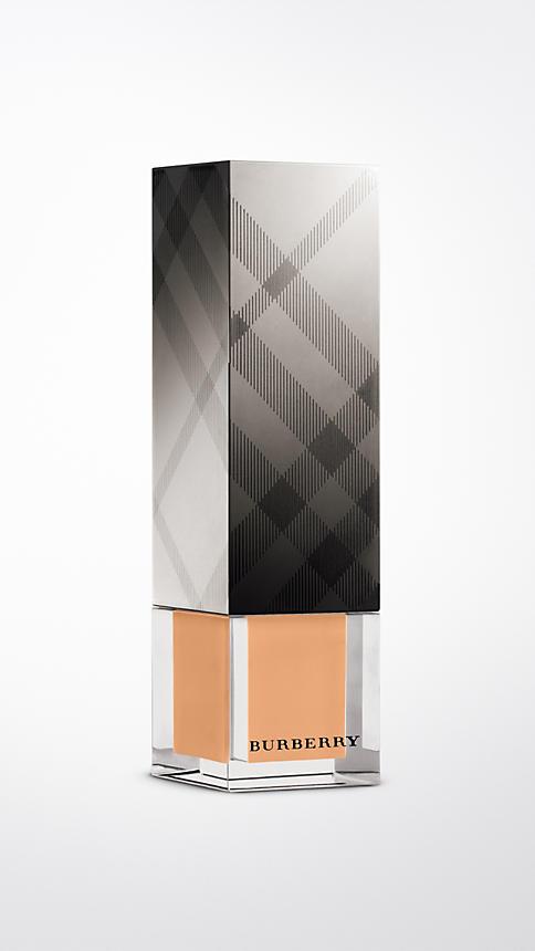 Burberry Fresh Glow Foundation Sunscreen Broad Spectrum Spf 12 -honey No.32