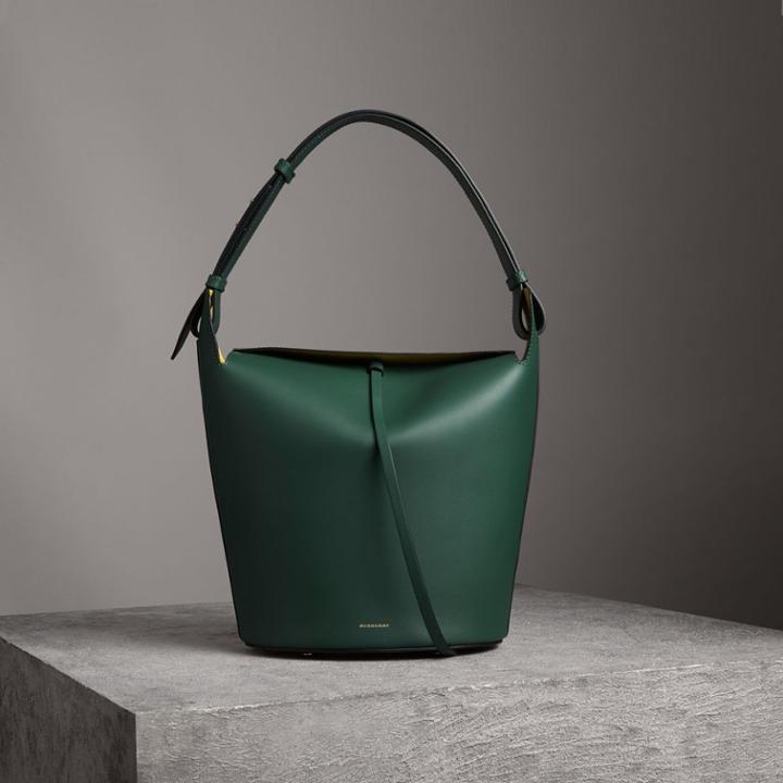 Burberry Burberry The Large Leather Bucket Bag, Green