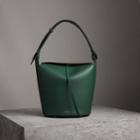 Burberry Burberry The Large Leather Bucket Bag, Green