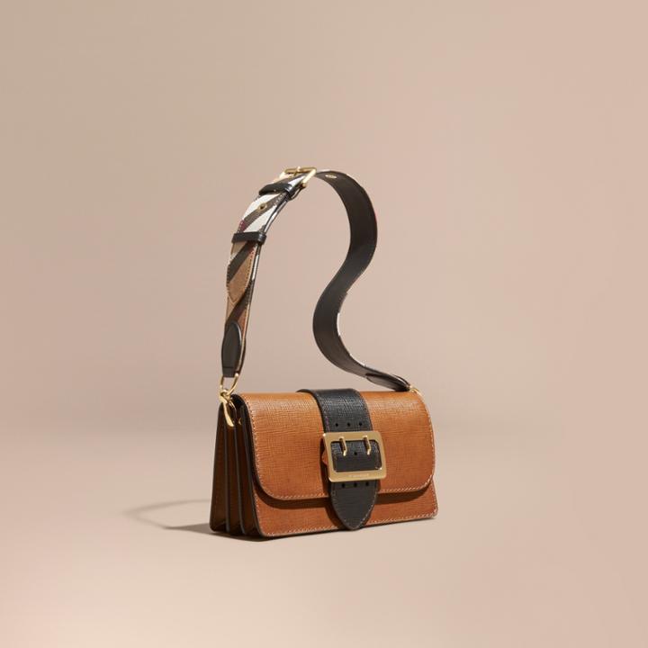 Burberry Burberry The Medium Buckle Bag In Textured Leather, Brown