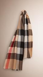 Burberry The Lightweight Cashmere Scarf In Check