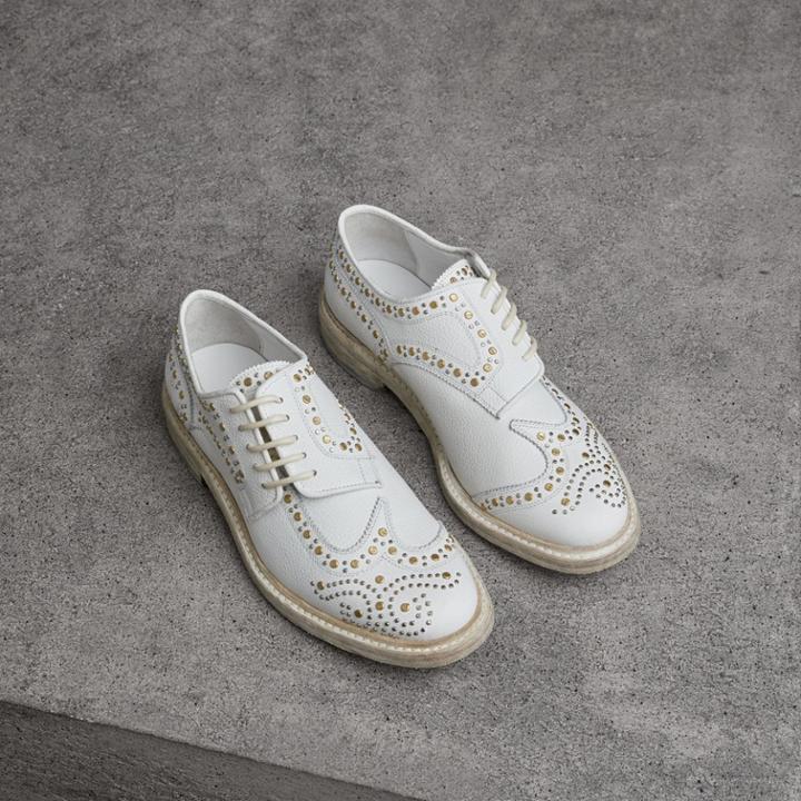 Burberry Burberry Asymmetric Closure Riveted Leather Brogues, Size: 37, White