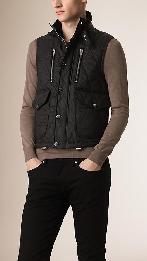 Burberry Brit Multi-pocket Diamond Quilted Gilet