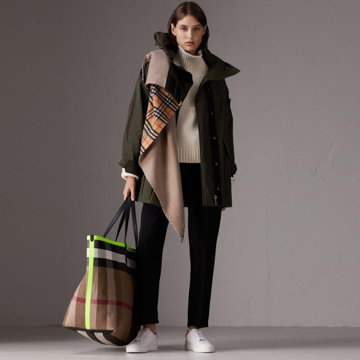 Burberry Burberry Hooded Parka With Quilted Lining, Size: S, Green