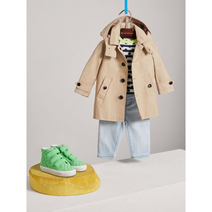 Burberry Burberry Detachable Hood Mercerised Cotton Trench Coat, Size: 3y