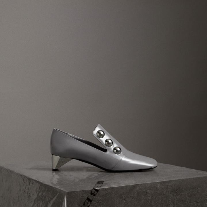 Burberry Burberry Stud Detail Patent Leather Pumps, Size: 35, Grey